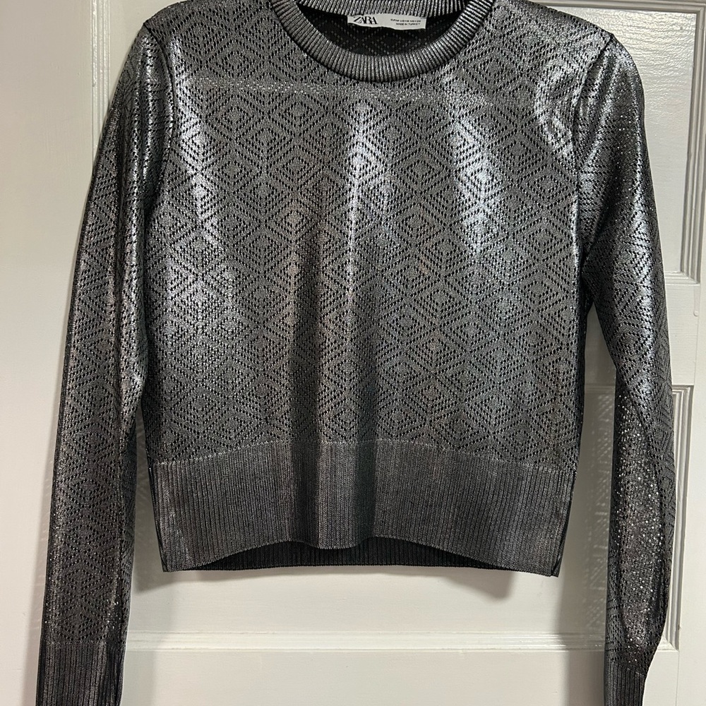 Zara Silver Geometric Knit Top